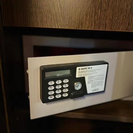 Ar Golden House Отель