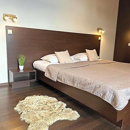 Ar Golden House Hotel